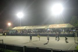 Puštena rasvjeta na sportskim terenima