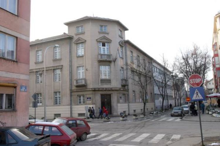 Direktor fizički nasrnuo na tehničkog sekretara