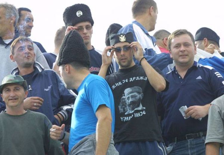 Na terenu korektno, na tribinama primitivno