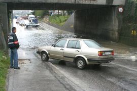 U Sarajevu poplavljene glavne saobraćajnice