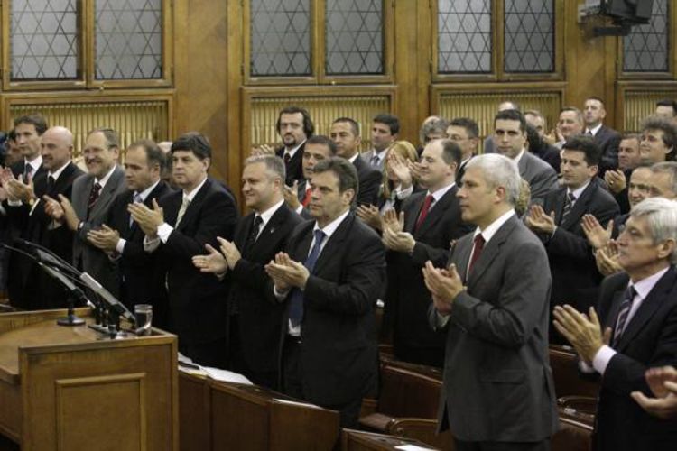 Skupština usvojila Ustav Srbije