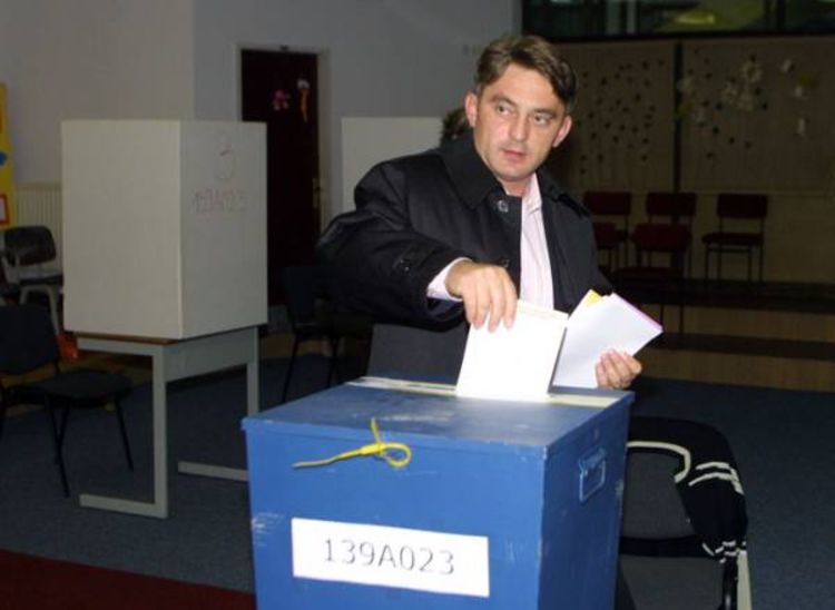 SDP BiH: Željko Komšić sigurno pobjeđuje