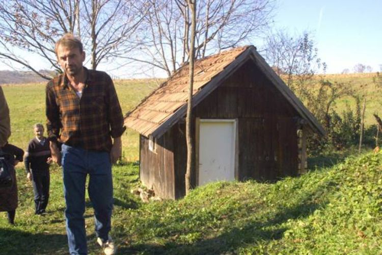 Ubio bivšu djevojku, pa pucao sebi u grudi
