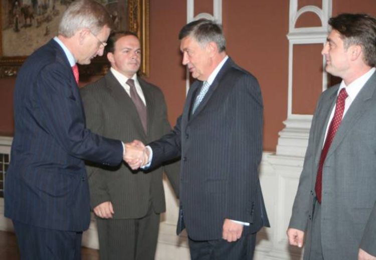 Karl Bilt: Potrebna reforma Ustava BiH