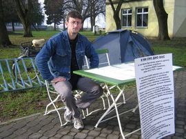 Otac djeteta s posebnim potrebama štrajkuje glađu