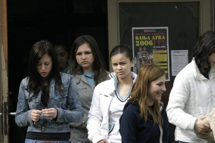 Svaki četvrti đak bježI iz škole