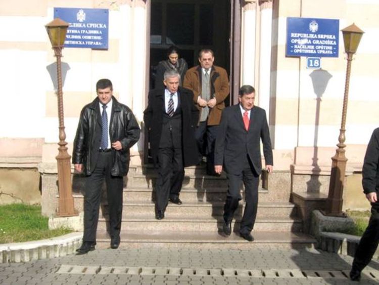 Nebojša Radmanović: Vratiti sredstva lokalnim zajednicama