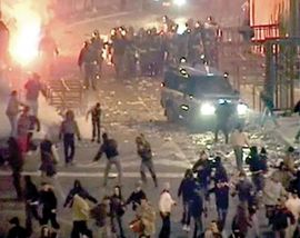 Policajcu bomba eksplodirala u lice