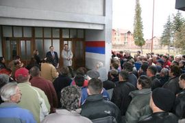 Traže smjenu obezbjeđenja