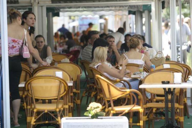 Registrovano 95 kafića i 24 noćna kluba