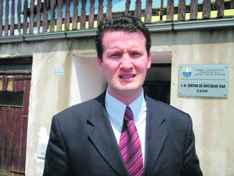 Moguće oduzimanje poslaničkog mandata Senadu Šepiću