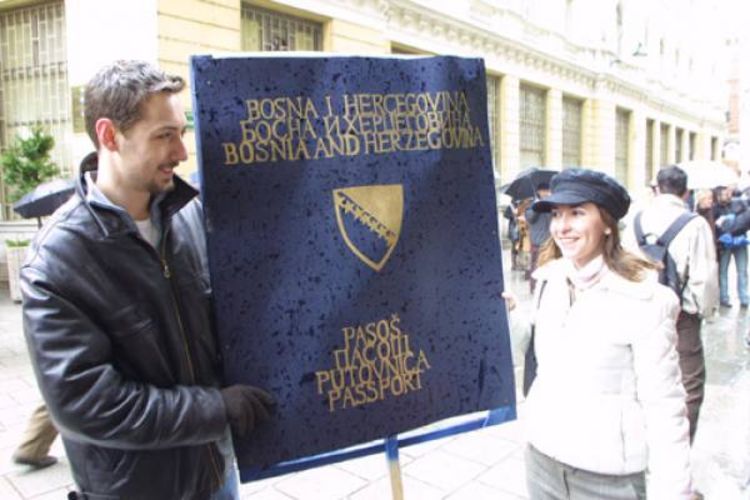 Protestima i peticijom do ukidanja viza