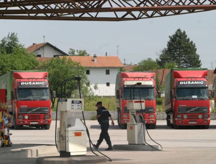 Dušanić utajio porez na dnevnicama vozača