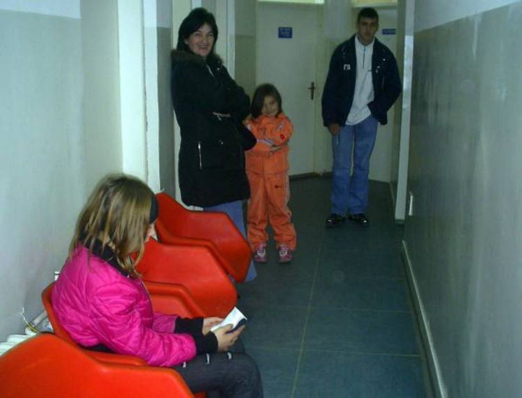Pet ljekara izdalo previše recepata