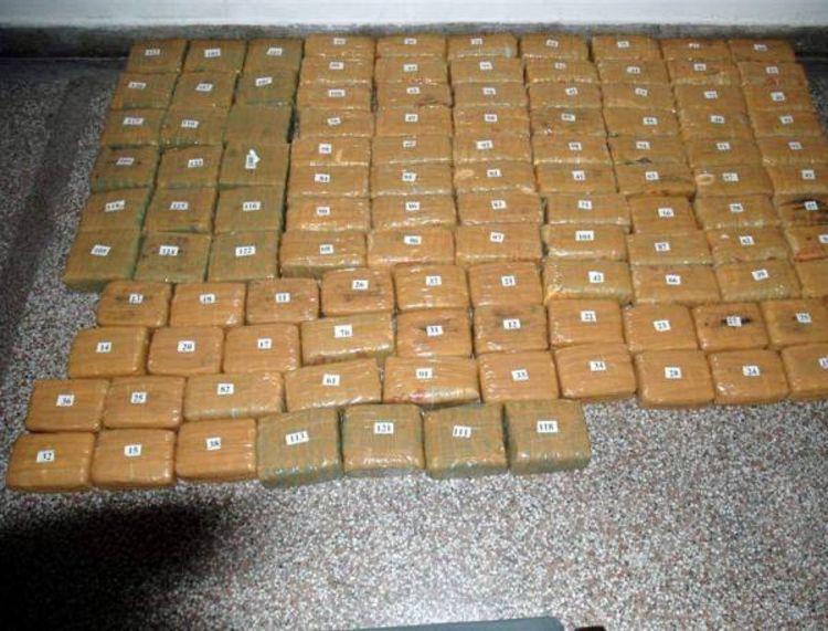 Kupovali, prenosili i prodavali drogu