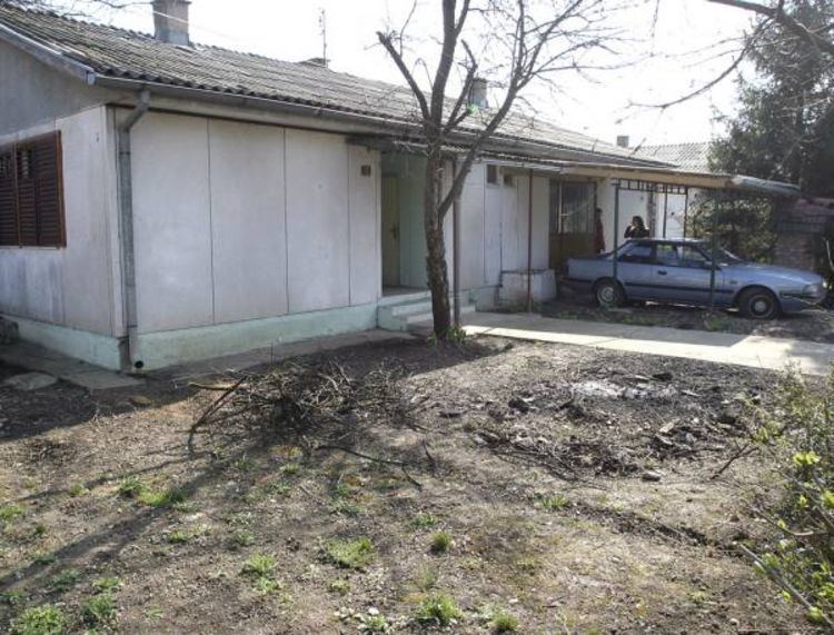Ranjen u eksploziji bombe u vatri