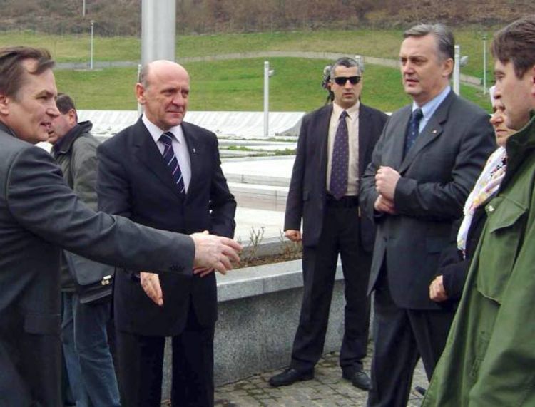 Traže izdvajanje Srebrenice iz RS