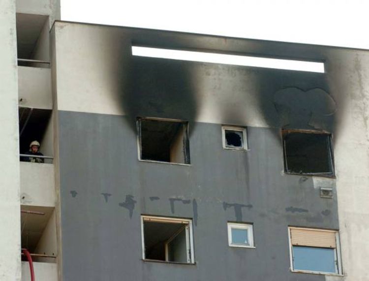 Troje ljudi poginulo u požaru u neboderu