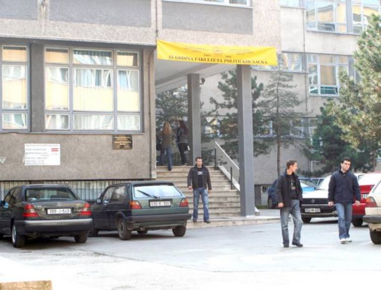 Fakultet završavali za 13 mjeseci