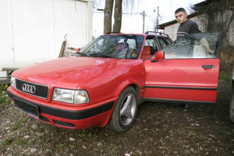 Vlasnici vratili vozila, ali ne mogu da ih voze