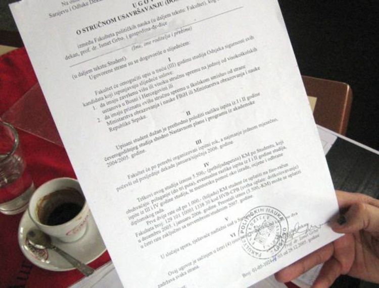 Inspektor provjerava izdavanje diploma