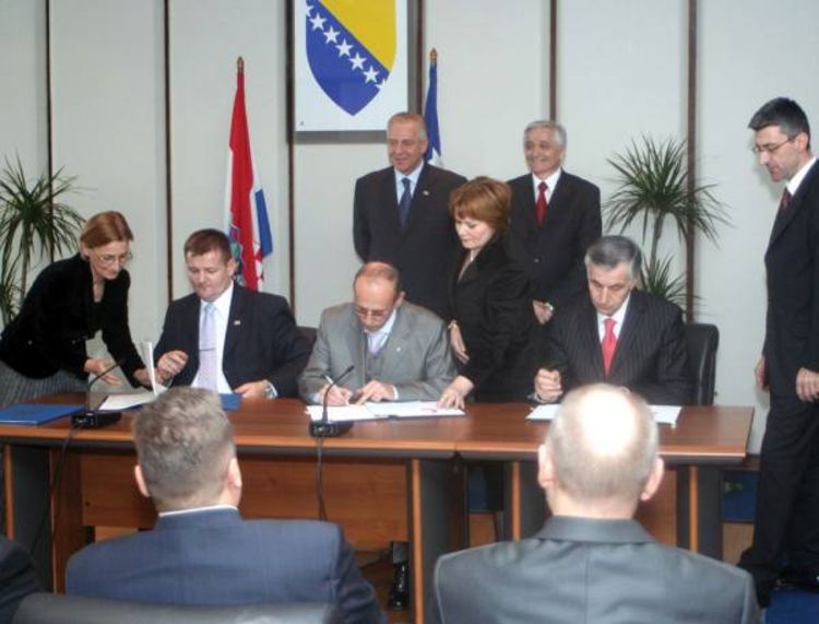 Regulisani dvojno državljanstvo i zajednička kontrola granice