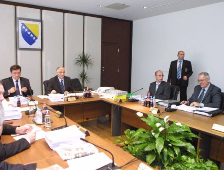 I Bošnjaci i Srbi hoće direktora SIPA
