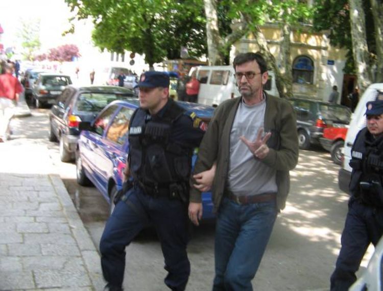 I poslije hapšenja nastavio zloupotrebe