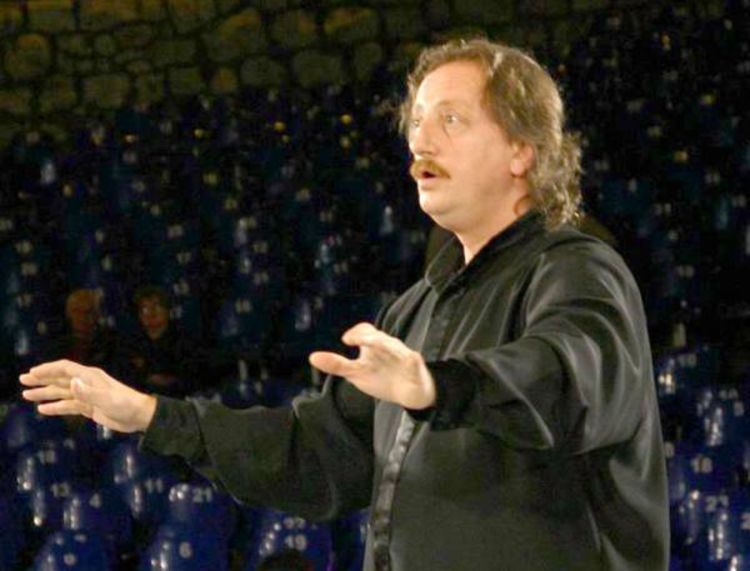 Nemanja Savić: Muzikom rušimo predrasude