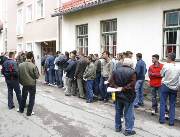 Dozvolu za boravak zatražilo 6.000 radnika