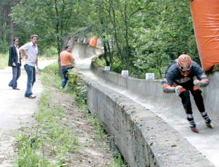 Rolerima se spuštali niz bob stazu
