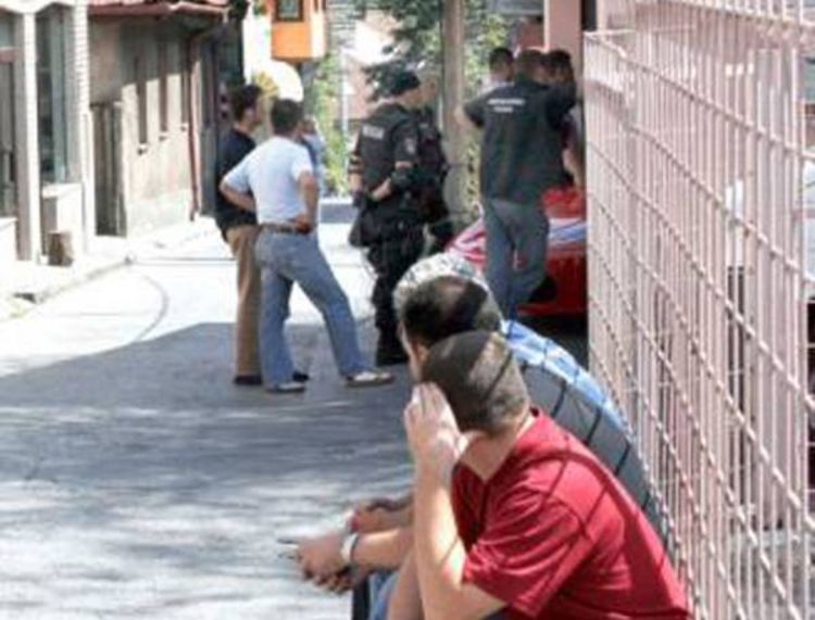 Četvorica uhapšena, devetorica u bjekstvu