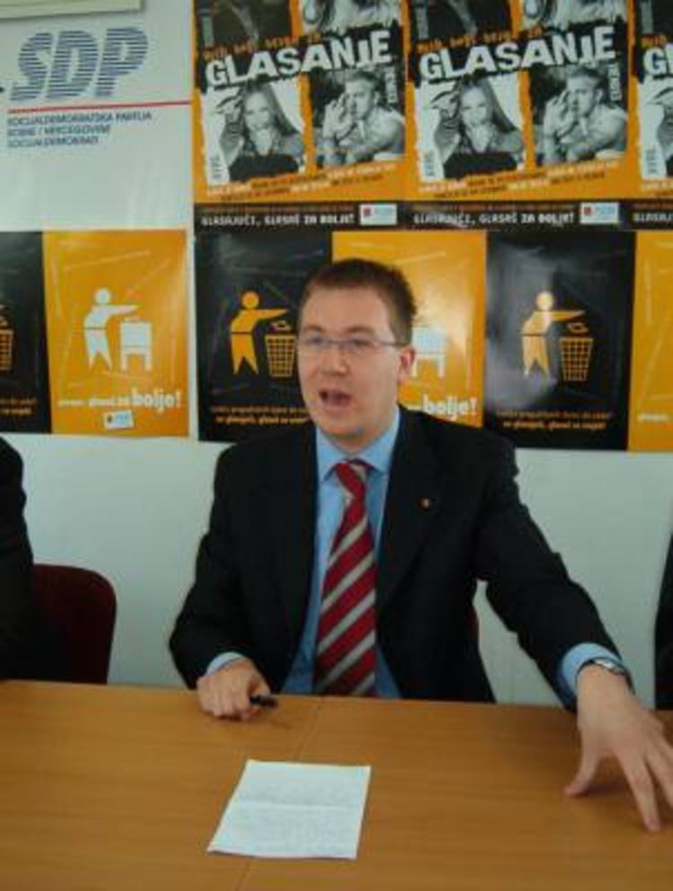 Hamdija Lipovača: Federalnu vladu ne zanima Bihać