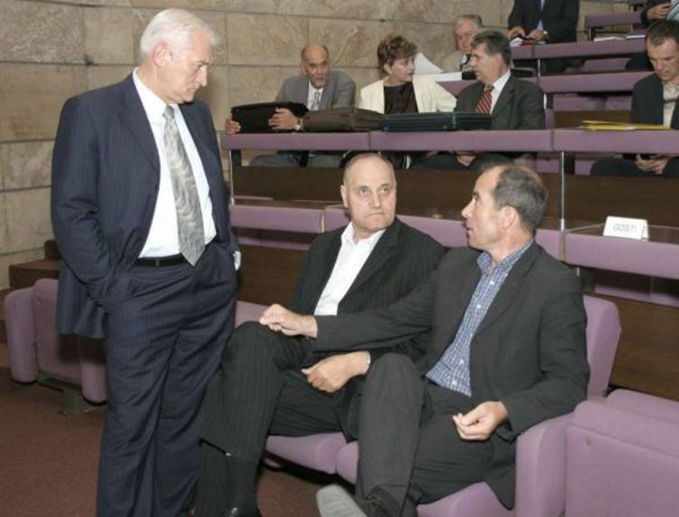 Hrvati neće podržati zakon