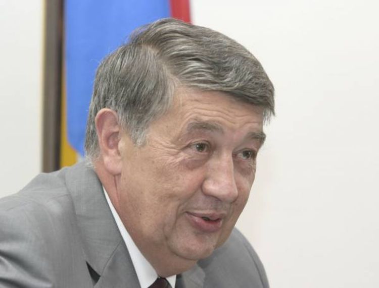 Nebojša Radmanović: Šmunk dolio ulje na vatru
