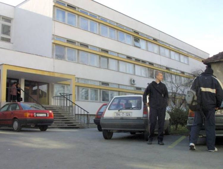 Koriste udžbenike iz prošlog vijeka