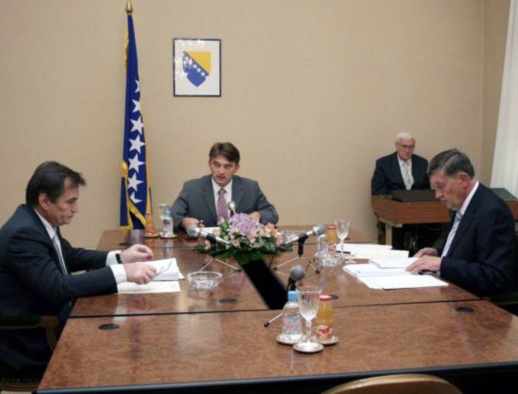 Komšić u UNu bez platforme