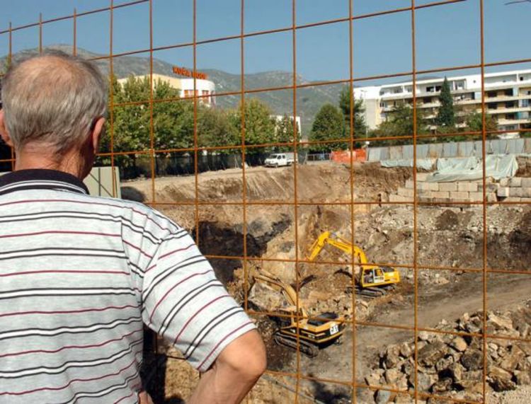 Ovdje su nam kopali grob