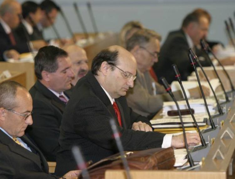 Niko ne može da zamijeni preminulog poslanika NS RS