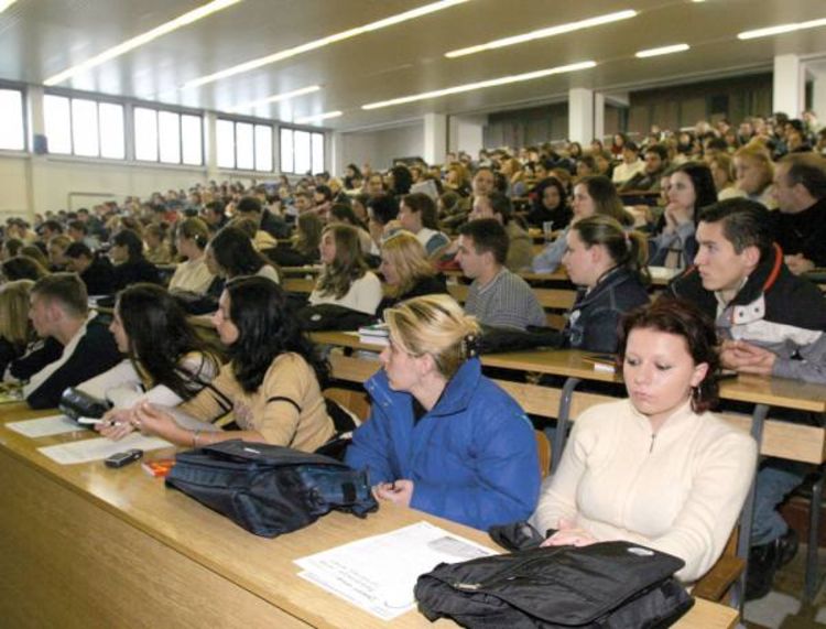 Djecu ministara skinuti sa liste