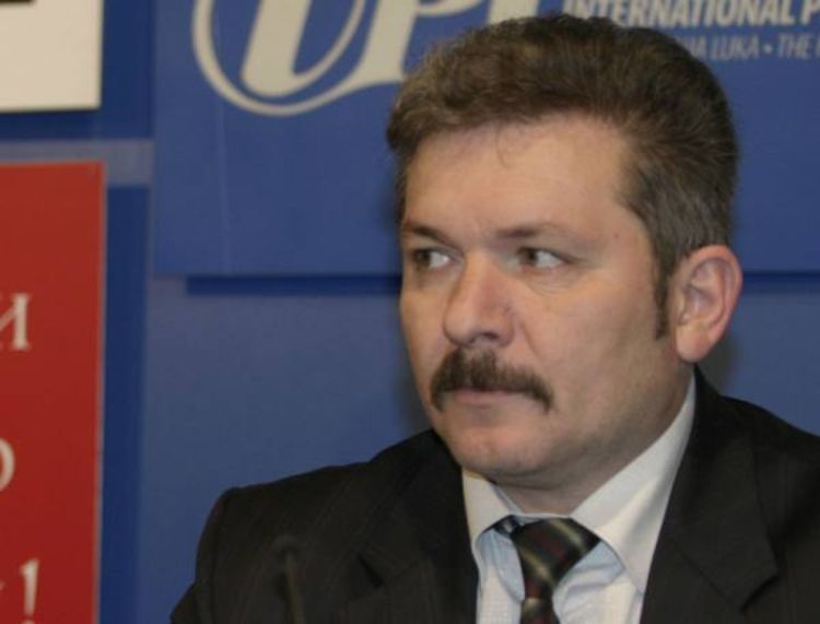 Protesti protiv Lajčakovih mjera