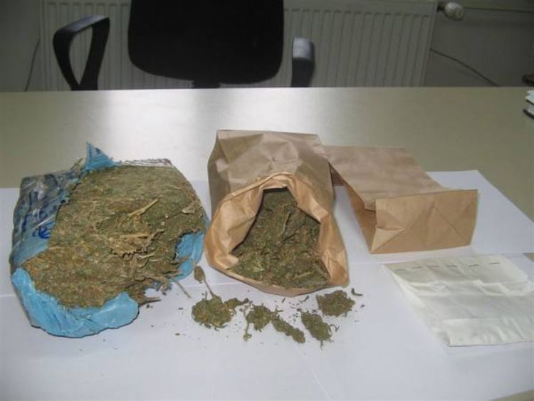 Policija uhapsila četiri osobe zbog droge i krađe auta