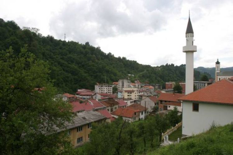 Prioritet obnova grada i privrede