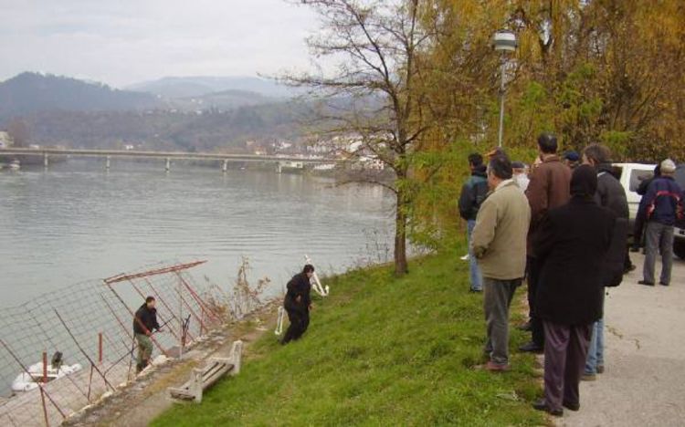 Specijalci MUPa RS tragaju za dječakom