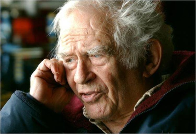 Preminuo Norman Majler