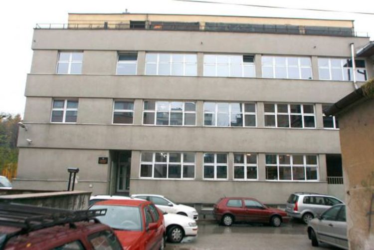 Nema novca za obnovu Nacionala