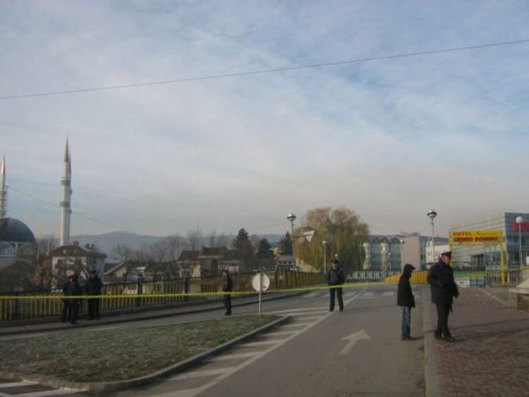 Lažna dojava o bombi ispod mosta