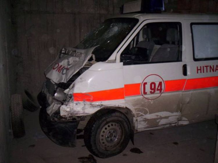 Troje mrtvih u sudaru s kolima Hitne pomoći