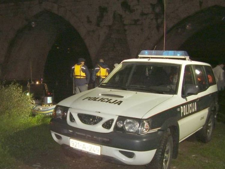 Iz Drine izvučen reno klio