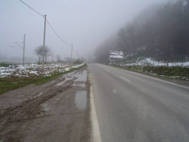 Žena pregazila dva muškarca